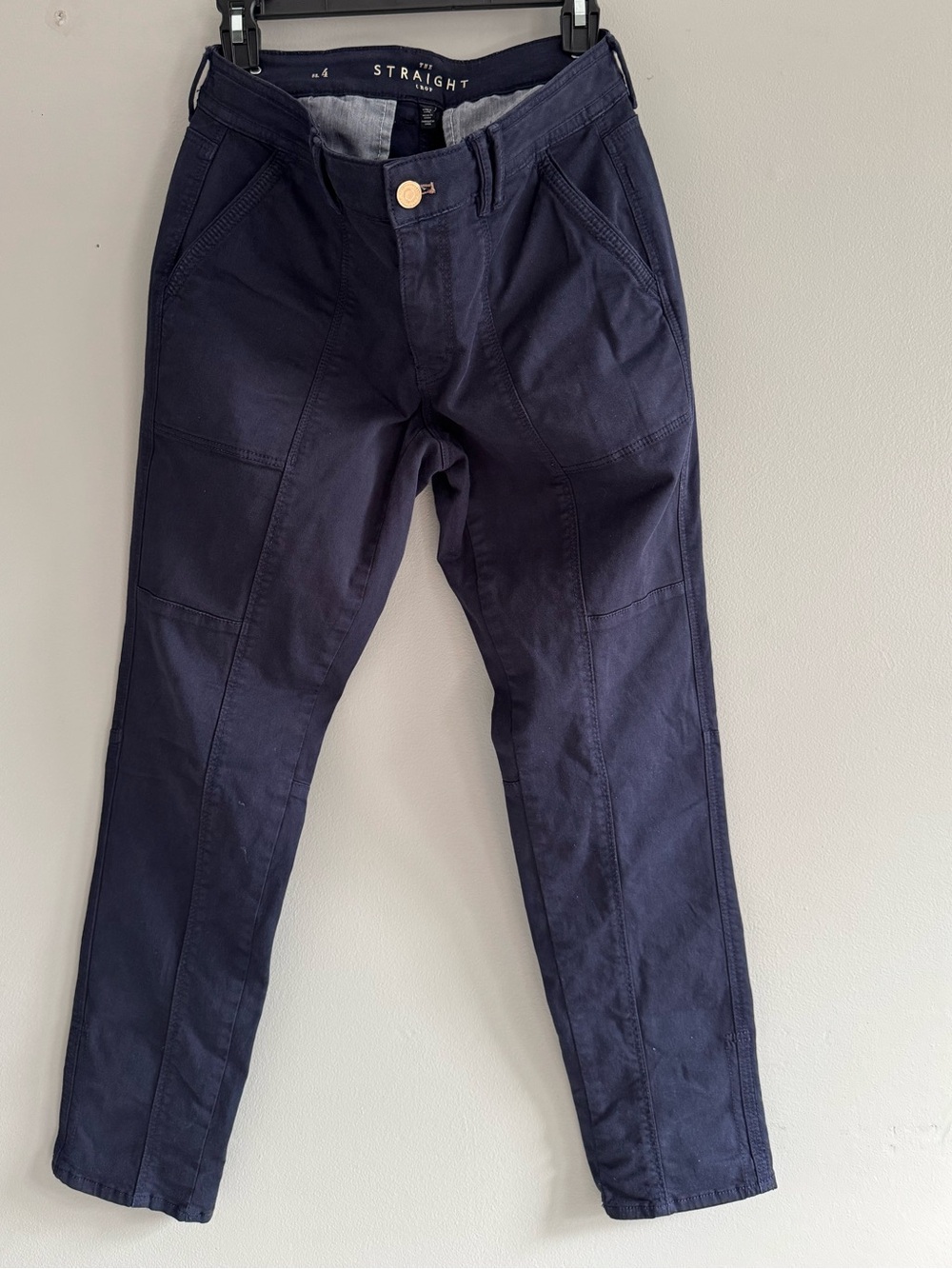 💥Last Chance!! White House Black Market Navy Straight Cropped pants